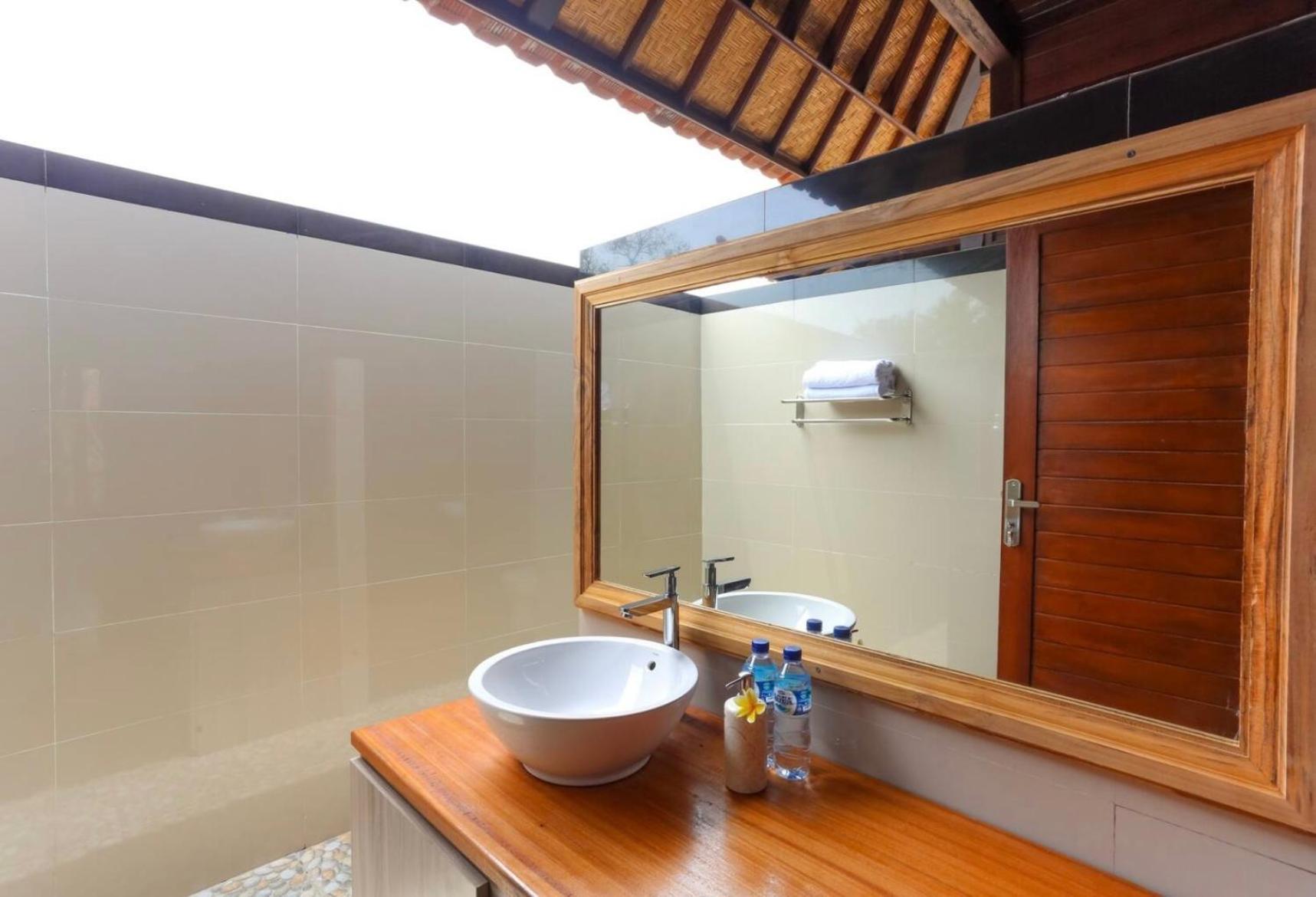 Island Cabanas Formerly Taman Sari Villa นูซาเลมโบงัน ภายนอก รูปภาพ