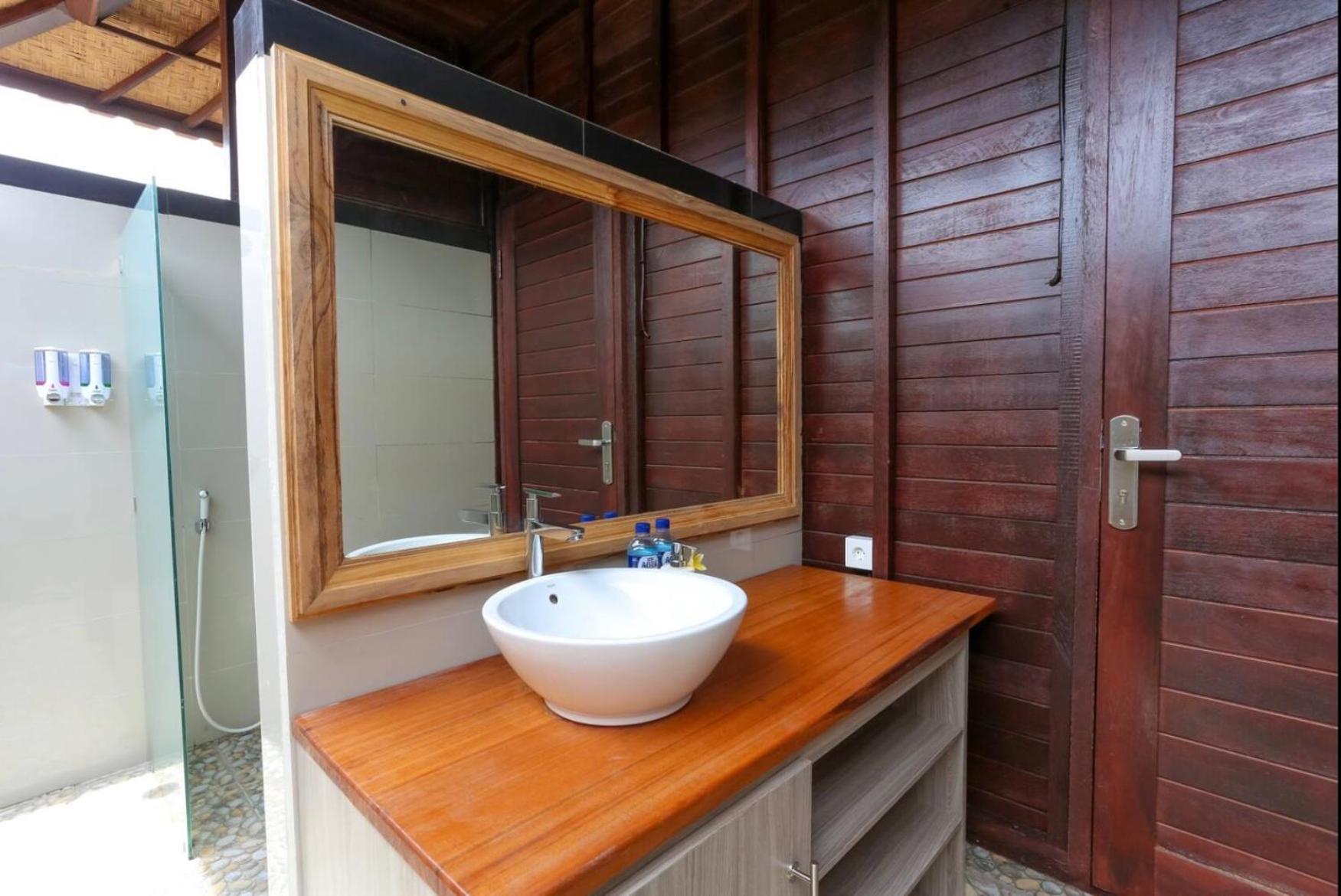 Island Cabanas Formerly Taman Sari Villa นูซาเลมโบงัน ภายนอก รูปภาพ